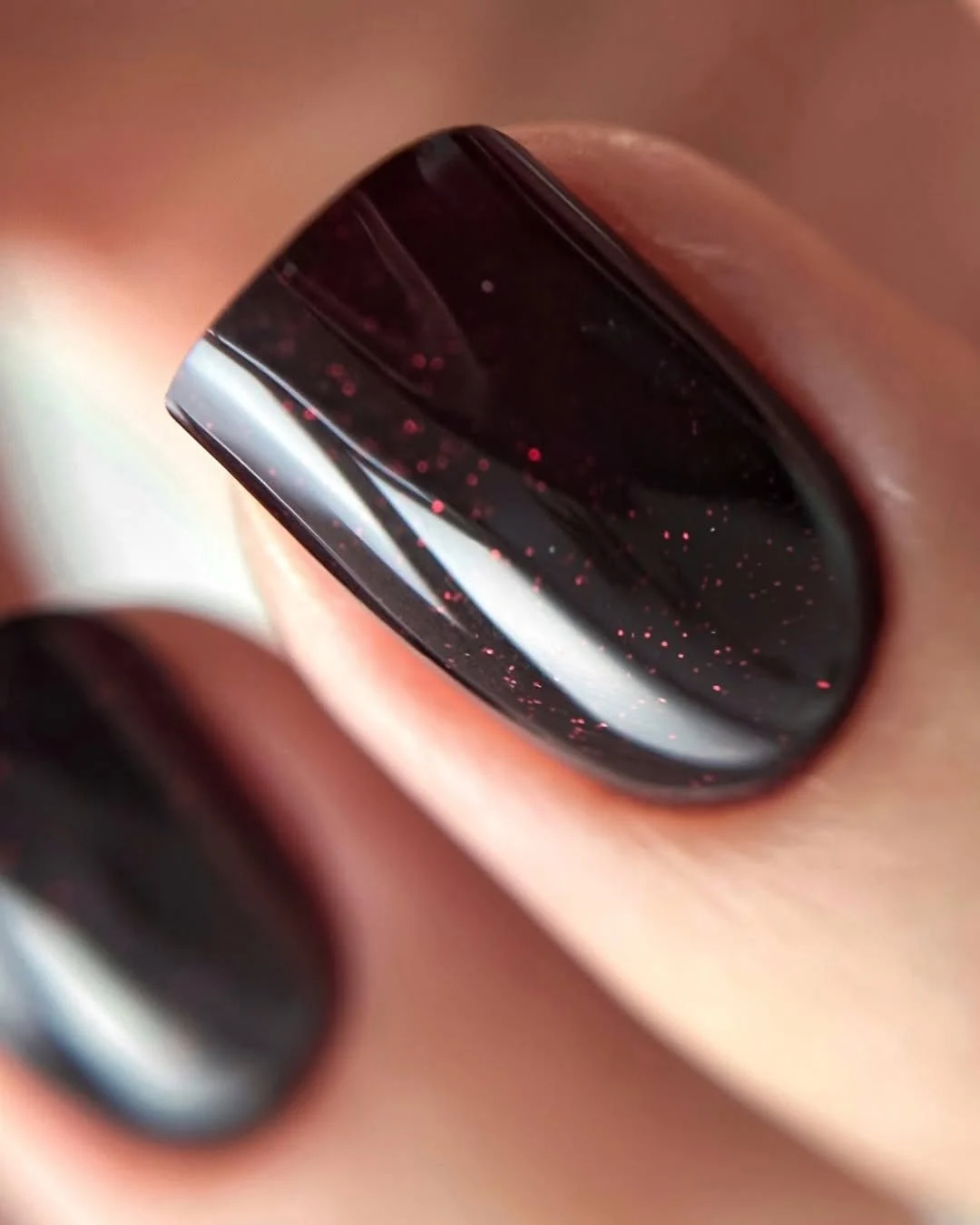 Uñas black cherry brillantes